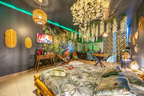Rhone Hotel | Sweet Uni'vert Jacuzzi