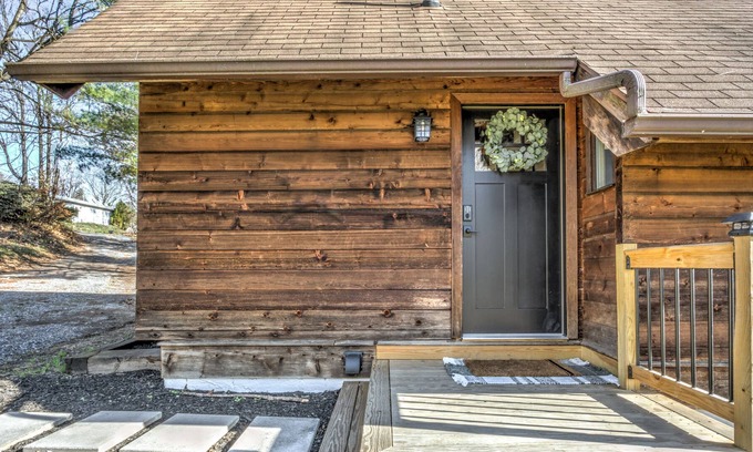 Hummelstown Cabin | Sweetest Cabin Only 13 Minutes from Hershey!
