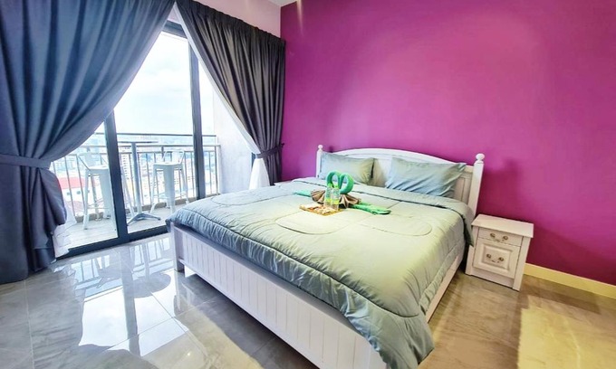 Taman Melaka Raya Apartment | SweetLavenderLovely#SeaView#Privatebathtub#Netflix#FreeParking#OneHall&OneRoomWithBalconys#ImperioResidence