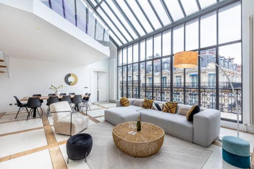 Champs-Elysees Apartment | Sweett - Boccador