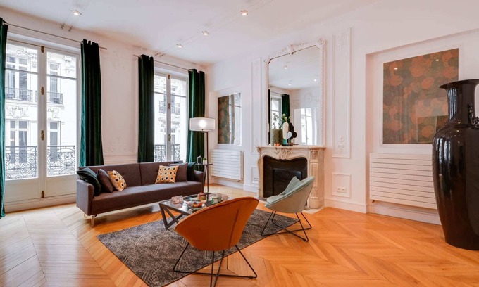 Champs-Elysees Apartment | Sweett | Cerisoles B