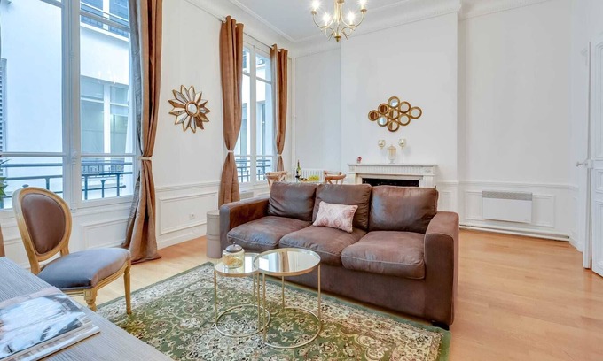 Faubourg-du-Roule Apartment | Sweett | Champs-Elysees I
