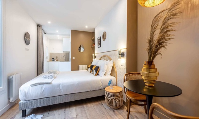Quartier de la Place-Vendome Apartment | Sweett | Madeleine VI