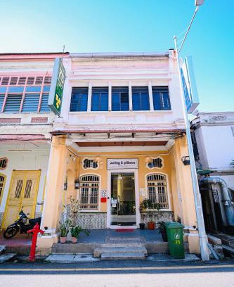 Downtown George Town Hotel | Swing & Pillows - 75 Muntri, Penang