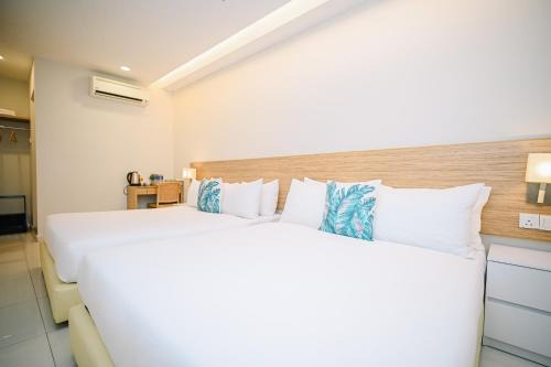 Ss 4 Hotel | Swing & Pillows - Kelana Jaya Selangor