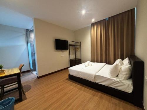Sepang Hotel | Swing & Pillows - KLIA 1 KLIA 2, Sepang