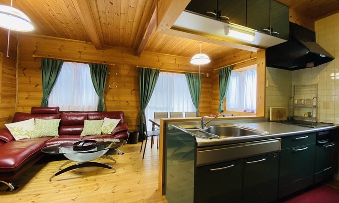 Iida Cottage | Swiss Chalet Hakuba