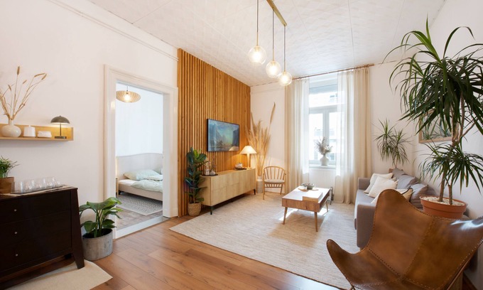 Ferencvaros Apartment | Symphony Apartment Free parking & Airport Taxi