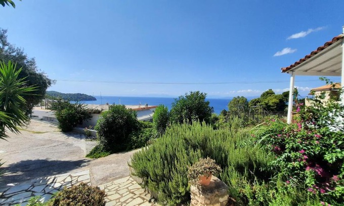 Agia Paraskevi Apartment | Syraino