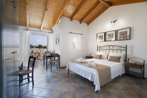 Skala Apartment | Syriti Studios