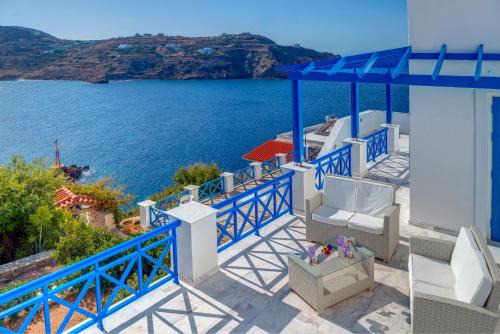 Kini House | Syros Private House with superb sea view