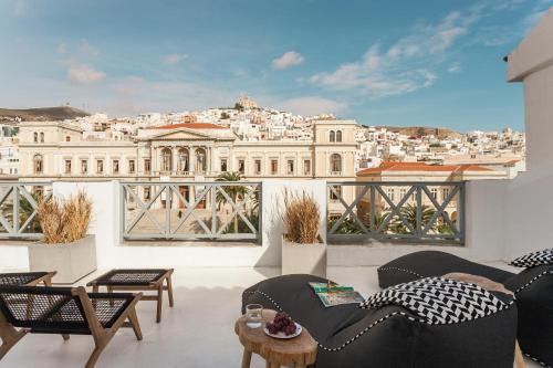 Ermoupoli Bed & Breakfast | SYROS SOUL LUXURY SUITES