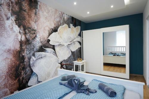 Esztergom Apartment | Szent István koronája