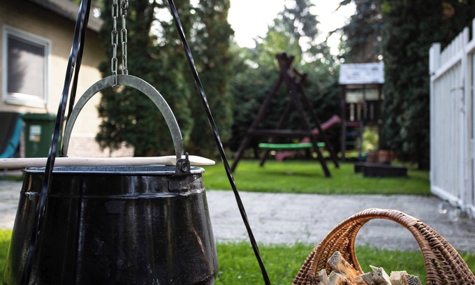 Szentendrei Cottage | Szentendrei szigeten önálló, jakuzzis, szaunás, romantikus, erdőszéli ház!
