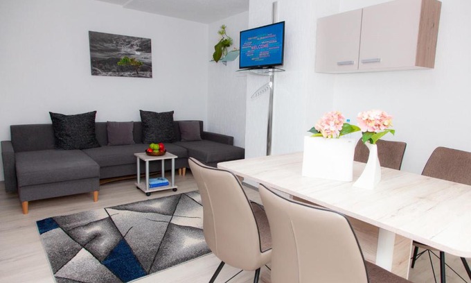 Duisburg Sud Apartment | T&K Apartments near Messe Fair Trade Düsseldorf und Airport 3A
