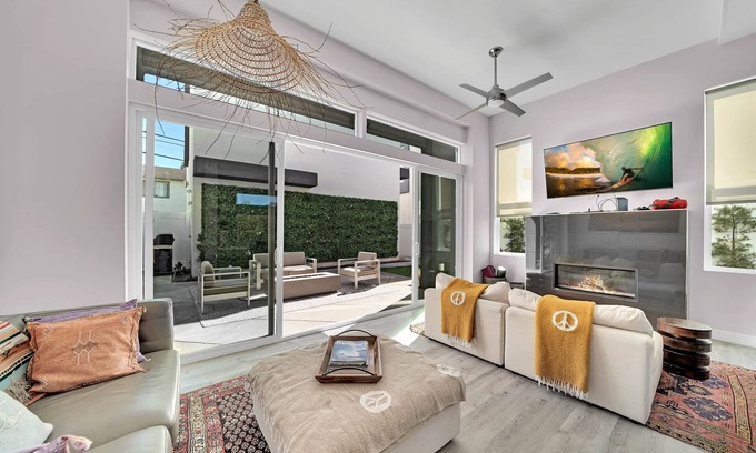 San Clemente House | T's Trestles Shred Chalet
