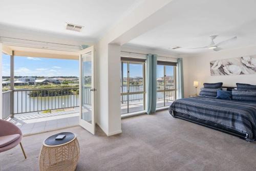Nangkita House | T2 12 Wentworth Pde Hindmarsh Island - No Linen Included