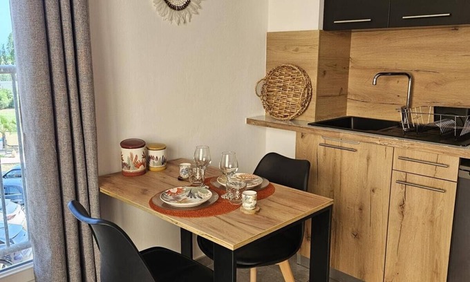 Lecci Apartment | T2, 2/4 people No. 75 floor Hameaux de Saint Cyprien