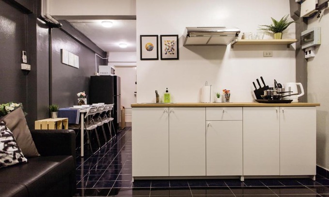 Khlong San Apartment | T2 2 Bedrooms 6 guests Full kitchen 1 min to BTS