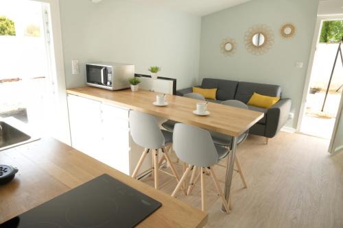 Angouleme Apartment | T2 - 28m2 avec cour et stationnement, wifi et linge fournis
