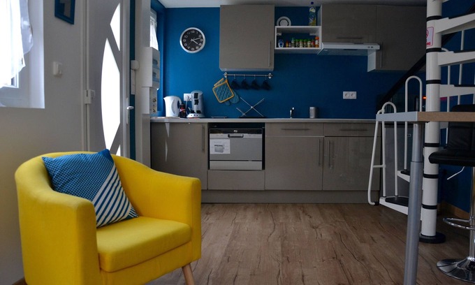 Coteaux Ouest Apartment | T2 apartment renovated, 6 min walk from the train station
