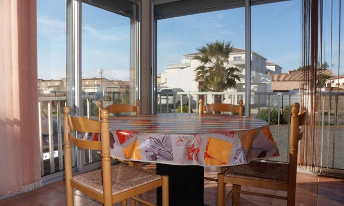 Valras-Plage Apartment | T2 apartment valras beach quiet neighborhood near the port side of the center and beach
