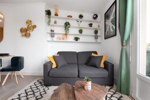 Bourrassol Apartment | T2 Au calme - 1 à 4 p - Coeur Toulouse St Cyprien