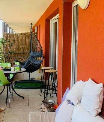 Juvignac Apartment | T2 avec grande terrasse plongeant sur une forêt