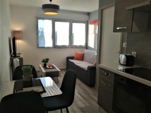 Clemenceau Apartment | T2 Centre Ville Place Méditerranée