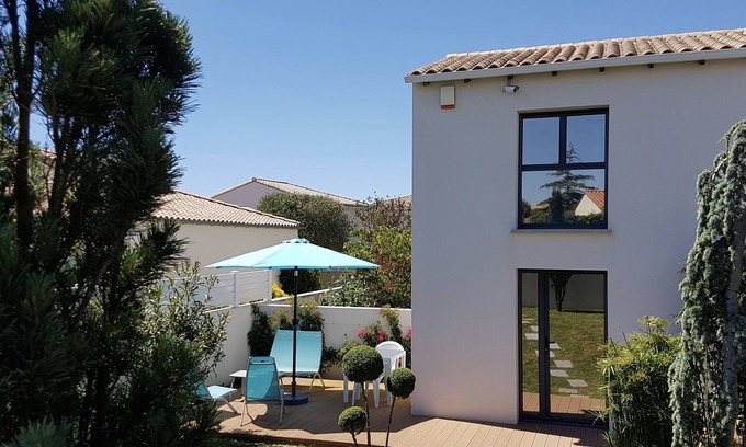 Fouras Apartment | T2 Duplex * cosy and bright 26 m2, with a small sea view at 400 m, for 2