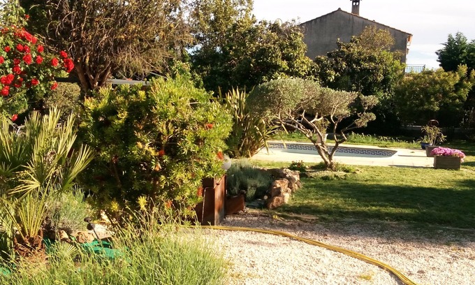 Le Muy Apartment | T2 garden level in villa