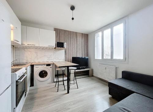 Decines-Charpieu Apartment | T2 idéal pour concerts, matchs & salons à Lyon !