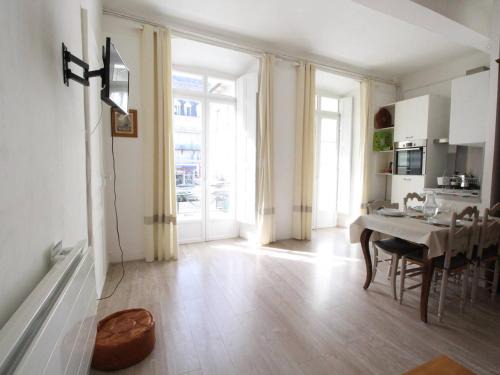 Bagneres-de-Luchon Apartment | T2 Lumineux Centre Luchon, 4 Pers, Parking, Proche Thermes & Télécabine - FR-1-313-230