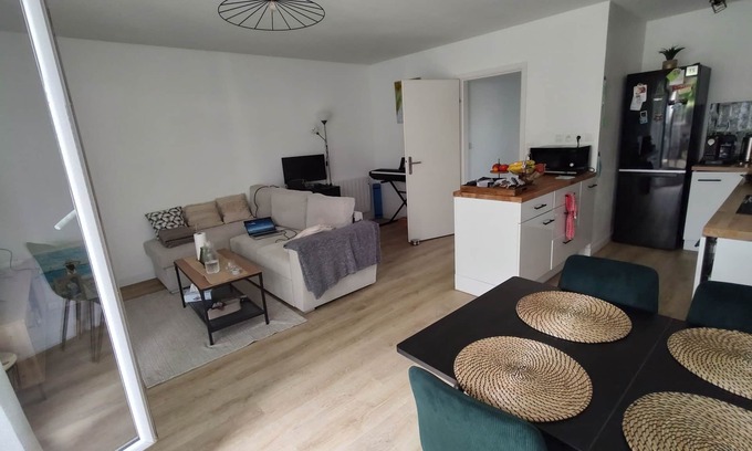 Barriere de Paris Apartment | T2 near metro B with terrace & garden - Parking