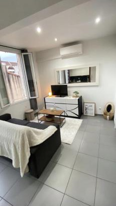 Le Rouet Apartment | T2 Perier 13008