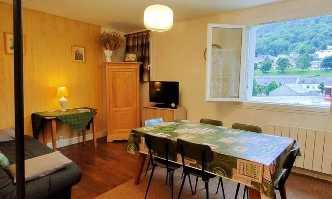 Cauterets Apartment | T3 Apartment near gondola and shops, 6 people, Parking