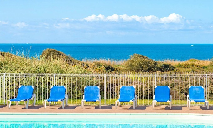 Chateau-d'Olonne Condo | T3 avec vue sur la mer + 2 piscines sur place !