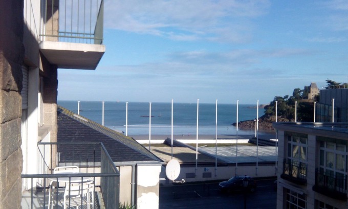 Dinard Apartment | T3 center of Dinard sea view