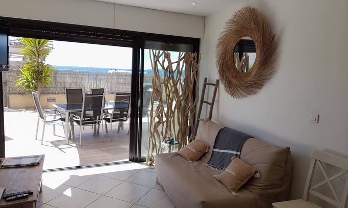 La Croix-Valmer Apartment | T3 garden apartment with feet in the sand