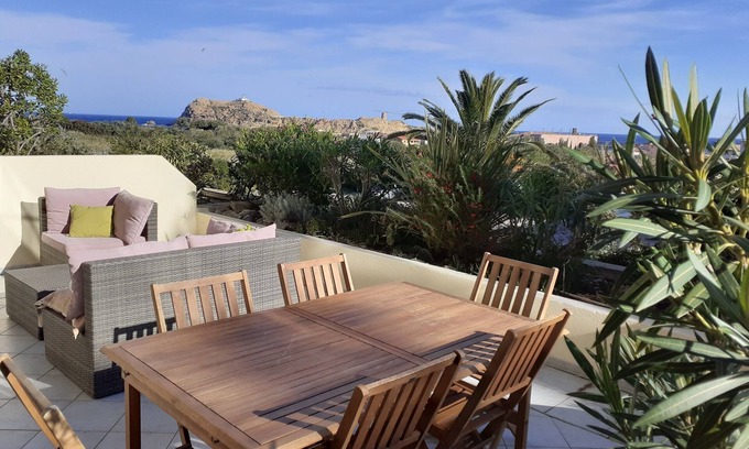 L'Ile-Rousse Apartment | T3 Ile Rousse Vue Mer 200m des Plages