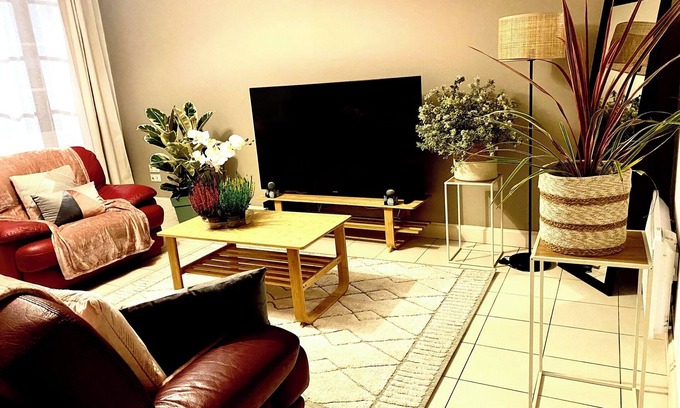 Bastide Saint-Louis Apartment | T3 just a stone's throw from the famous Place Carnot, in the heart of the city