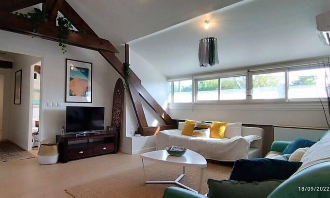 Villenave-d'Ornon Apartment | T5 3*** jacuzzi, 15mn tram C Bx, la campagne en centre ville