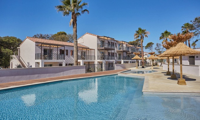 Giens Condo | T5 pour 10 | En bord de mer | Piscine + Terrasse
