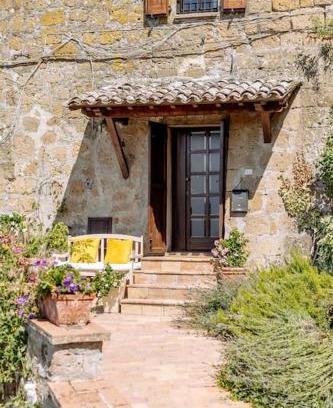 Rocca Ripesena Apartment | T65 home holidays in Umbria - Orvieto