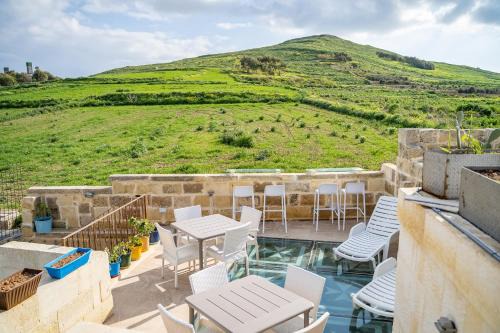 Ta' Pinu Bed & Breakfast | Ta Pinu Guesthouse