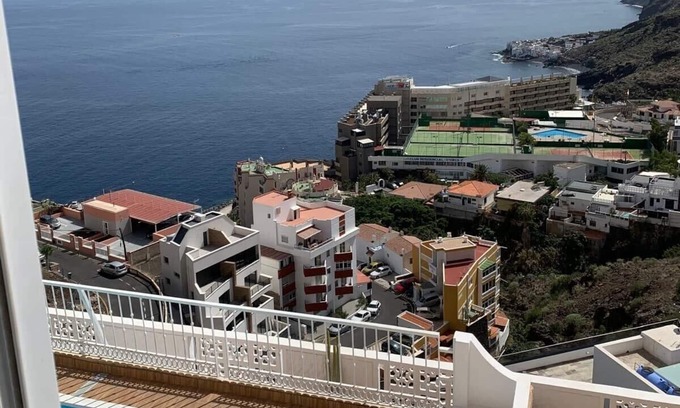 Tabaiba House | Tabaiba Pool & Views
