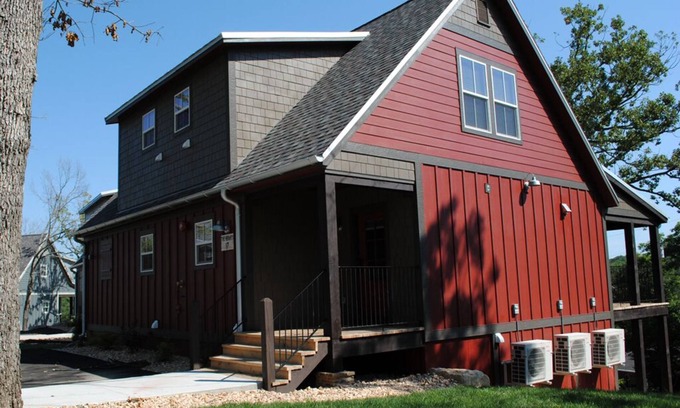 Kimberling City Cabin | Table Rock Lake, Sleeps 14, Hot Tub, Getaway