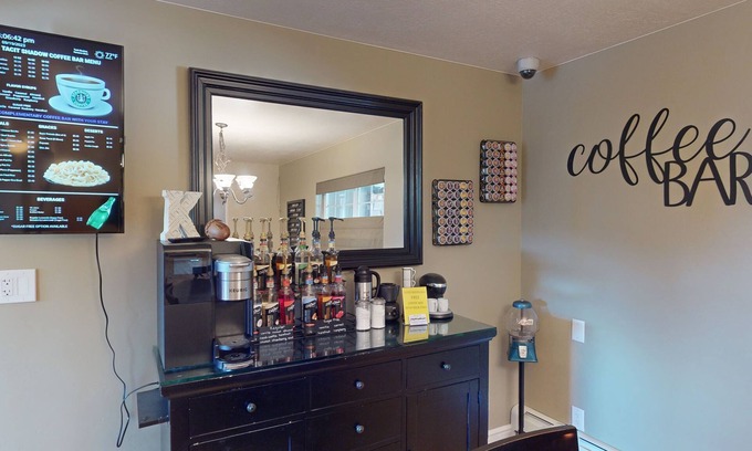 Parowan Bed & Breakfast | Tacit Shadow "Aviator", Private Bedroom at base of Brian Head Mountain, WiFi