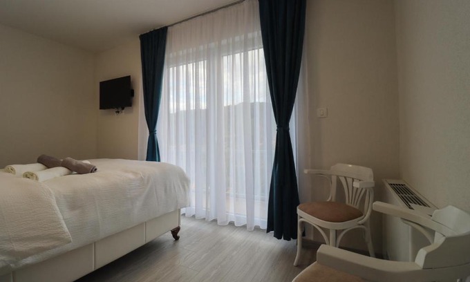 Herzegovina-Neretva Canton Apartment | Tadic apartments and rooms by the shore of Rama Lake