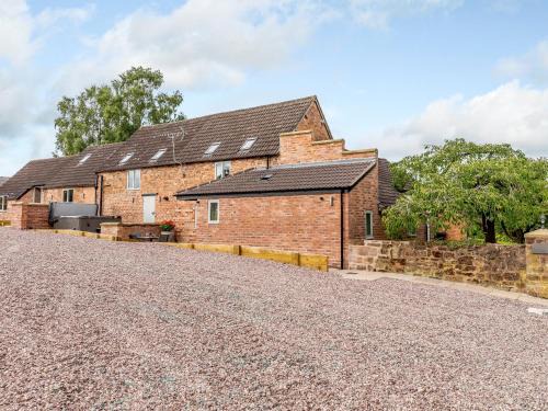 Tilston House | Tadpole Cottage At Frog Hall